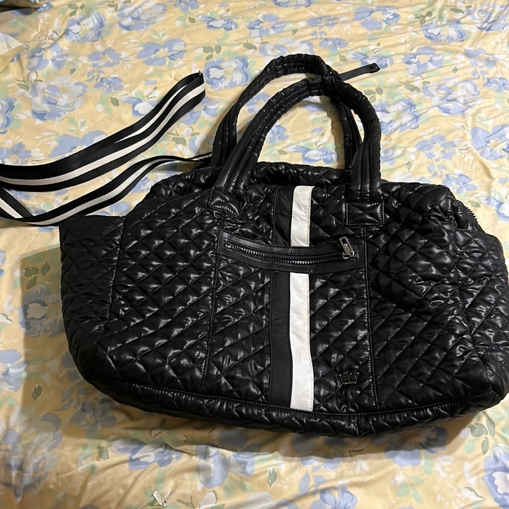 Oliver Thomas Kitchen Sink Duffle Bag.  Very good condition.